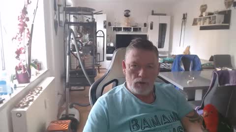 deinprinz2312 online show from 3, 11, 2025