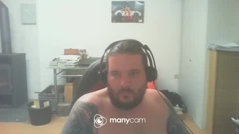 Snapshot of deinspielzeug87 chatting on 2, 1, 2025 deinspielzeug87 online show from 2, 1, 2025