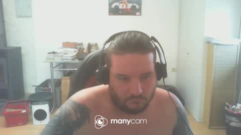 Snapshot of deinspielzeug87 chatting on 20, 2, 2025 deinspielzeug87 online show from 20, 2, 2025