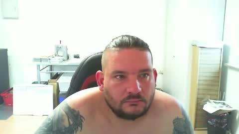 Snapshot of deinspielzeug87 chatting on 28, 9, 2025 deinspielzeug87 online show from 28, 9, 2025