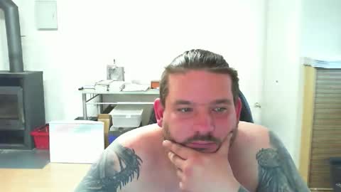 Snapshot of deinspielzeug87 chatting on 14, 12, 2025 deinspielzeug87 online show from 14, 12, 2025