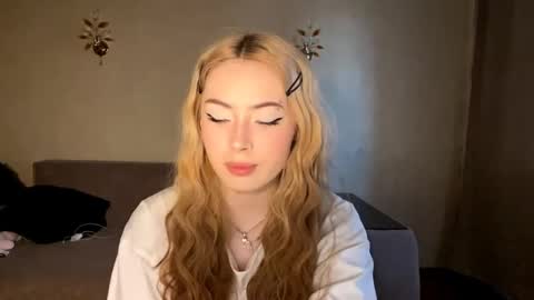 Mina online show from 21, 4, 2026