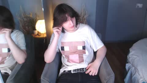 Snapshot of delalex chatting on 8, 6, 2026 Alex online show from 8, 6, 2026