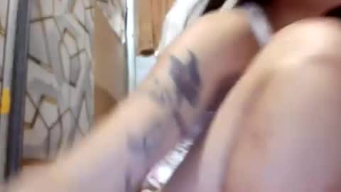 deliciousgirl975840 online show from 19, 5, 2026