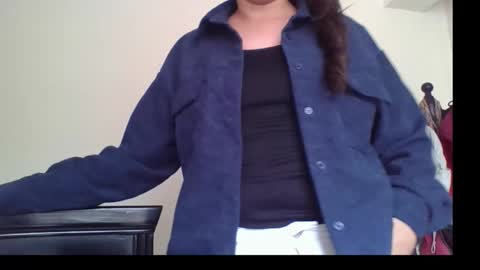 Snapshot of della_helena chatting on 21, 12, 2025 Della Helena online show from 21, 12, 2025