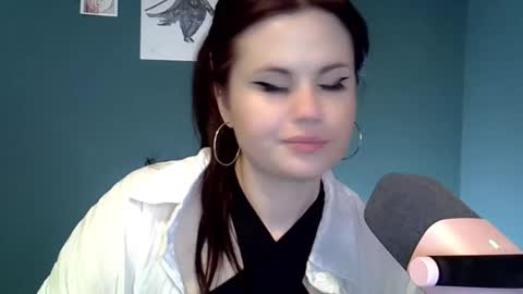 dellacrush_ online show from 20, 2, 2025