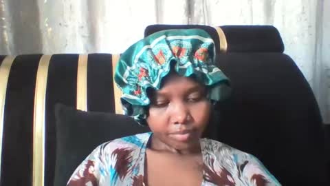 dellarine517299 online show from 15, 4, 2026