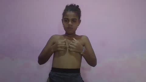 delphine online show from 27, 4, 2026