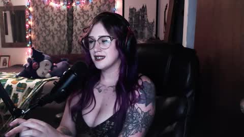 Snapshot of demongf chatting on 23, 11, 2025 Demoness Mina online show from 23, 11, 2025