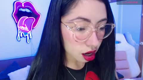 Demy  online show from 21, 4, 2026