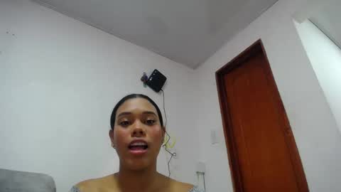 Snapshot of dena_k_ chatting on 9, 9, 2025 Dena k s online show from 9, 9, 2025