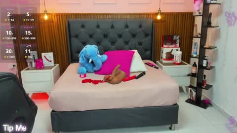 D E N I S  online show from 18, 4, 2026