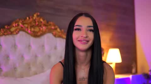 denisedevilles online show from 5, 3, 2025