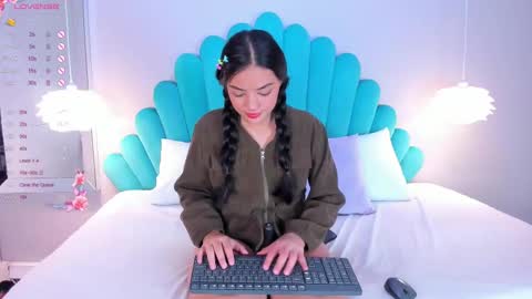 Denise online show from 2, 2, 2025