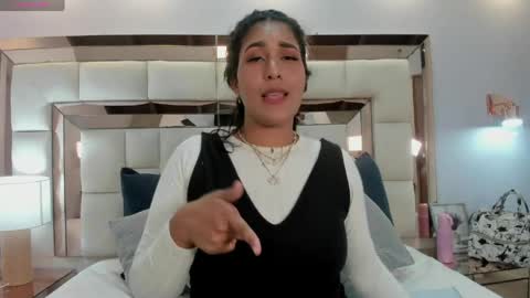 Denisse Khan online show from 26, 4, 2026