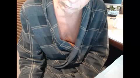 Snapshot of denn_jett chatting on 4, 12, 2025 Den Jet online show from 4, 12, 2025