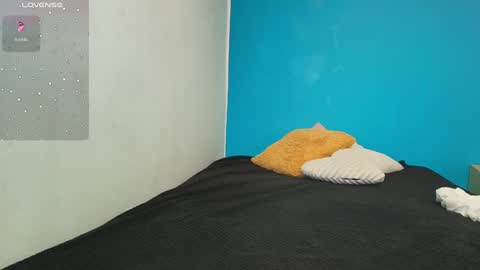 Dephne online show from 9, 1, 2025