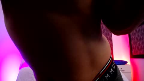 Dereck  online show from 22, 11, 2025