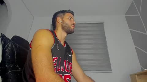 dereckhardd online show from 12, 4, 2026