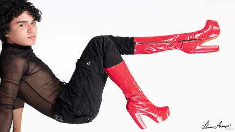 Snapshot of derek_greyy_ chatting on 3, 12, 2024 derek grey online show from 3, 12, 2024