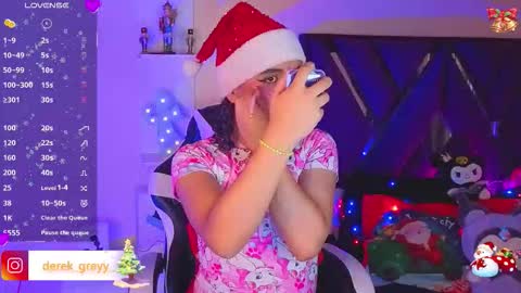 Snapshot of derek_greyy_ chatting on 5, 12, 2025 derek grey online show from 5, 12, 2025