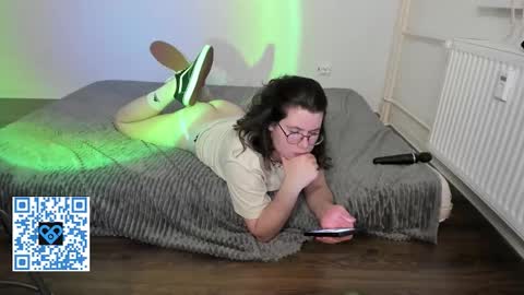 Snapshot of derek_shameless chatting on 13, 12, 2025 Derek online show from 13, 12, 2025