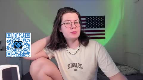 Snapshot of derek_shameless chatting on 16, 12, 2025 Derek online show from 16, 12, 2025