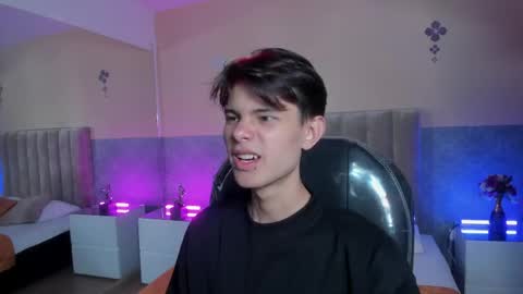 derek_sinn online show from 23, 4, 2026