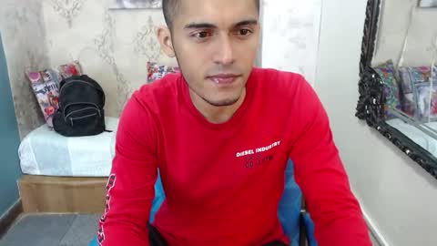 Snapshot of derek_storm_ chatting on 25, 9, 2025 D E R E K online show from 25, 9, 2025