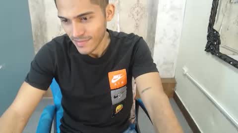 Snapshot of derek_storm_ chatting on 5, 11, 2025 D E R E K online show from 5, 11, 2025