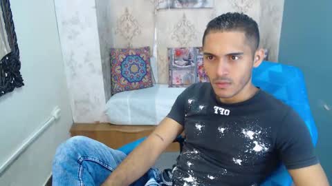 Snapshot of derek_storm_ chatting on 20, 11, 2025 D E R E K online show from 20, 11, 2025