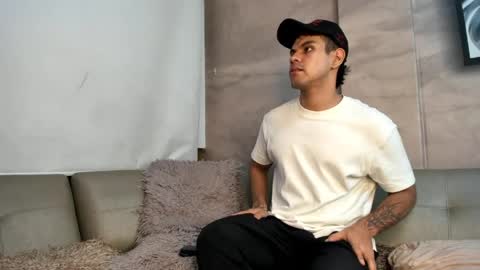 Snapshot of derek_voss chatting on 12, 4, 2026 derek_voss online show from 12, 4, 2026