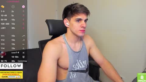 Snapshot of derekcb chatting on 3, 12, 2025 Derekcb online show from 3, 12, 2025