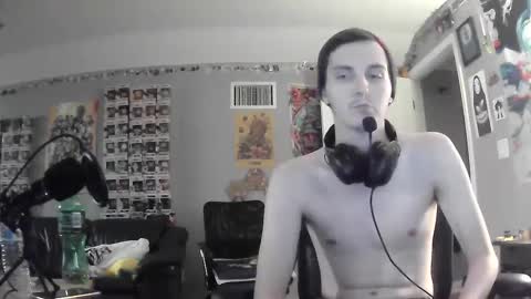 Snapshot of derekdings chatting on 5, 12, 2024 derekdings online show from 5, 12, 2024