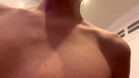 Snapshot of derekdings chatting on 11, 12, 2024 derekdings online show from 11, 12, 2024