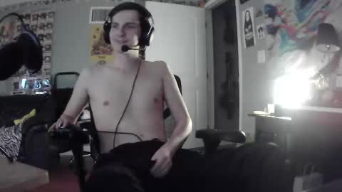 Snapshot of derekdings chatting on 21, 12, 2024 derekdings online show from 21, 12, 2024