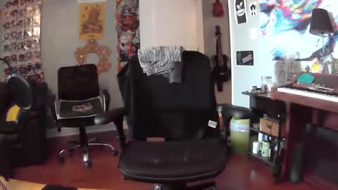 Snapshot of derekdings chatting on 21, 2, 2025 derekdings online show from 21, 2, 2025