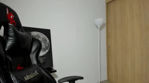 derekmuller11 online show from 30, 3, 2026