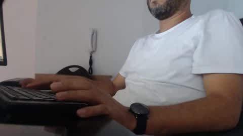     online show from 4, 12, 2024