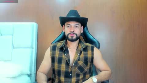 Snapshot of derrybigger_cm chatting on 16, 10, 2025 DerryBigger CM online show from 16, 10, 2025