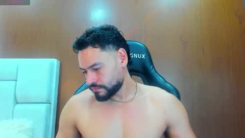 Snapshot of derrybigger_cm chatting on 3, 12, 2025 DerryBigger CM online show from 3, 12, 2025