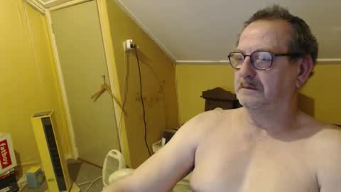 Snapshot of destelp chatting on 6, 2, 2026 destelp online show from 6, 2, 2026