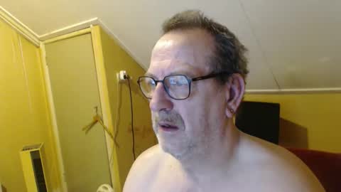 Snapshot of destelp chatting on 8, 2, 2026 destelp online show from 8, 2, 2026