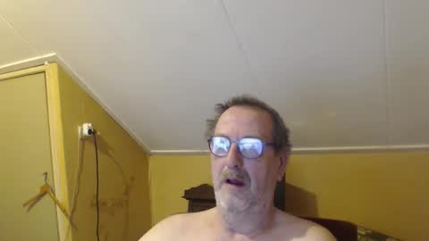 Snapshot of destelp chatting on 25, 2, 2026 destelp online show from 25, 2, 2026