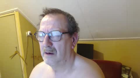 Snapshot of destelp chatting on 26, 2, 2026 destelp online show from 26, 2, 2026