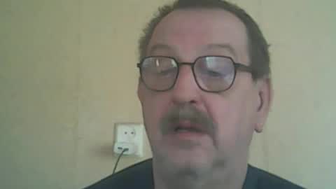 Snapshot of destelp chatting on 6, 4, 2026 destelp online show from 6, 4, 2026