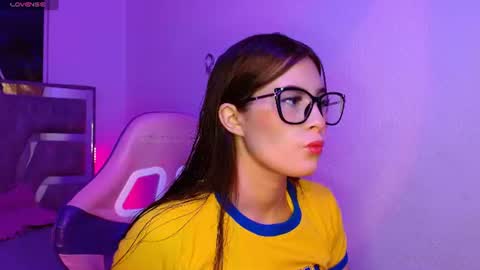 Snapshot of destinya_ chatting on 17, 6, 2026 destinya_ online show from 17, 6, 2026