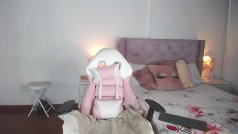 destinysweet21 online show from 1, 3, 2025