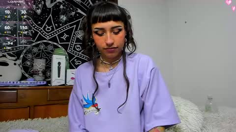 Snapshot of devadoll chatting on 12, 1, 2025 Gi HELP ME REACH 50 THUMPS UP 3 online show from 12, 1, 2025