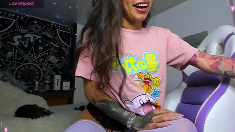 Snapshot of devadoll chatting on 24, 2, 2025 Gi HELP ME REACH 50 THUMPS UP 3 online show from 24, 2, 2025